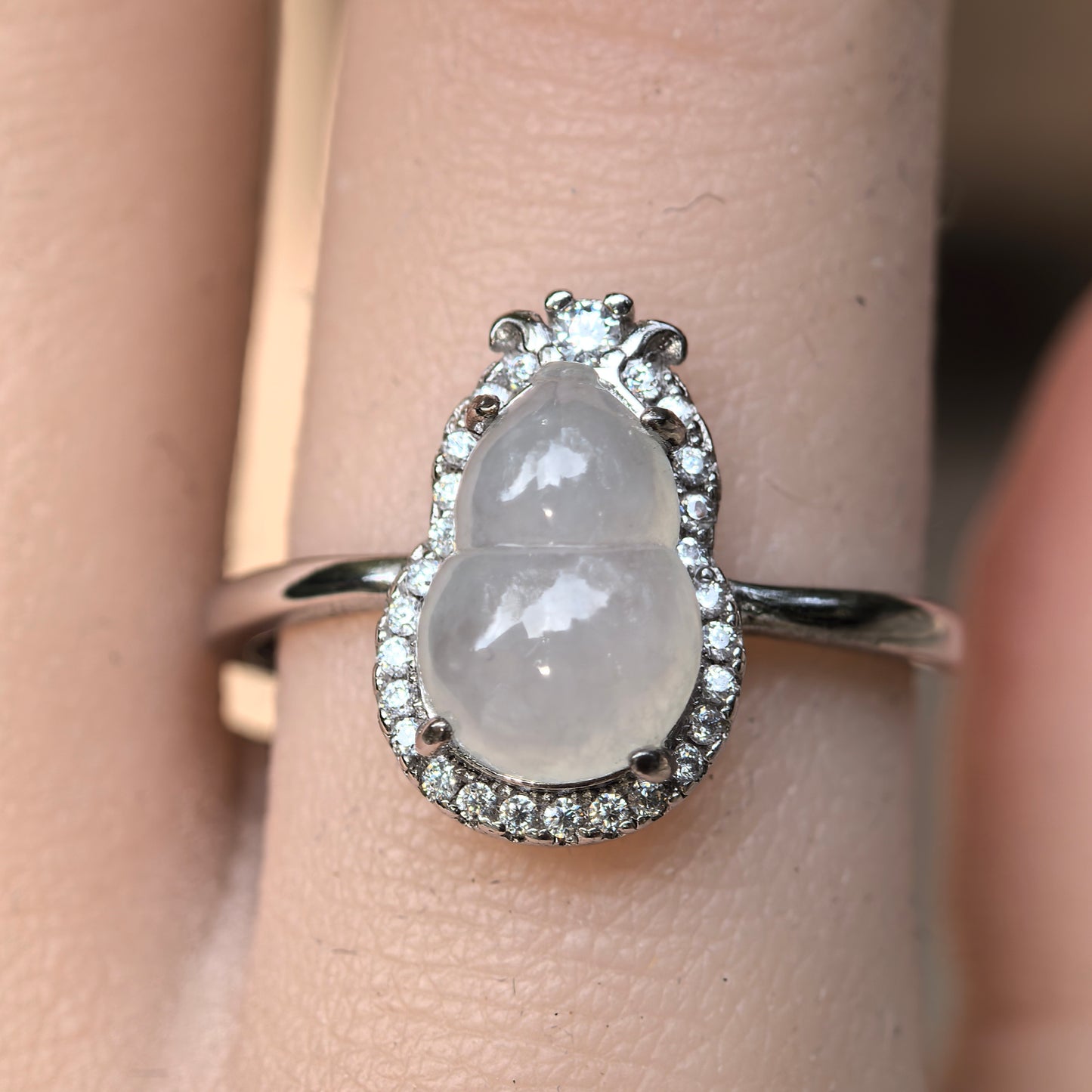 Natural Grade-A Silver-Set Icy Glutinous Gourd (Hulu) Jadeite Ring · Burmese Jadeite