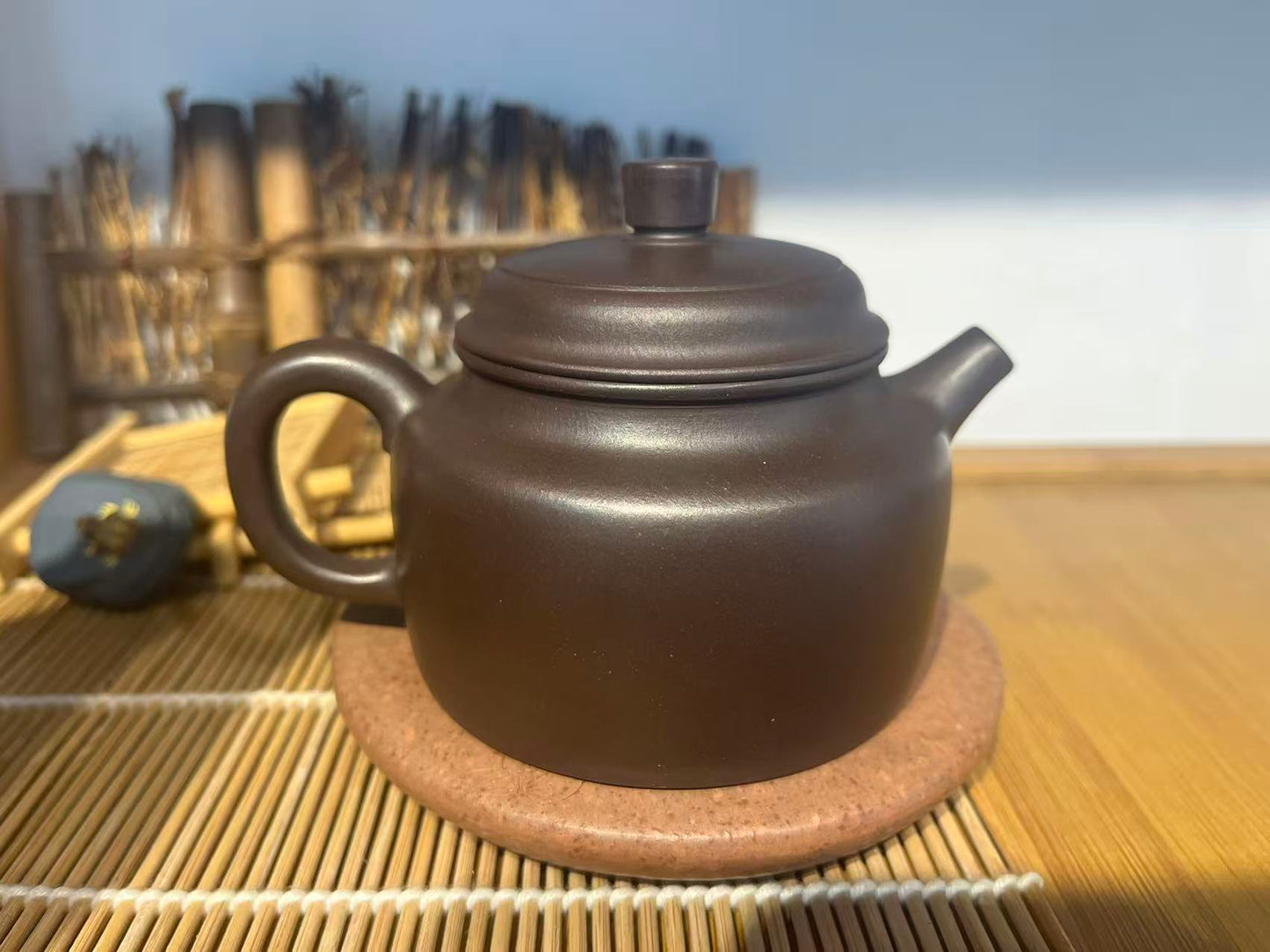 Yixing Zisha Teapot 200ml – Handmade Straight Wall Purple Clay Teapot with Calligraphy