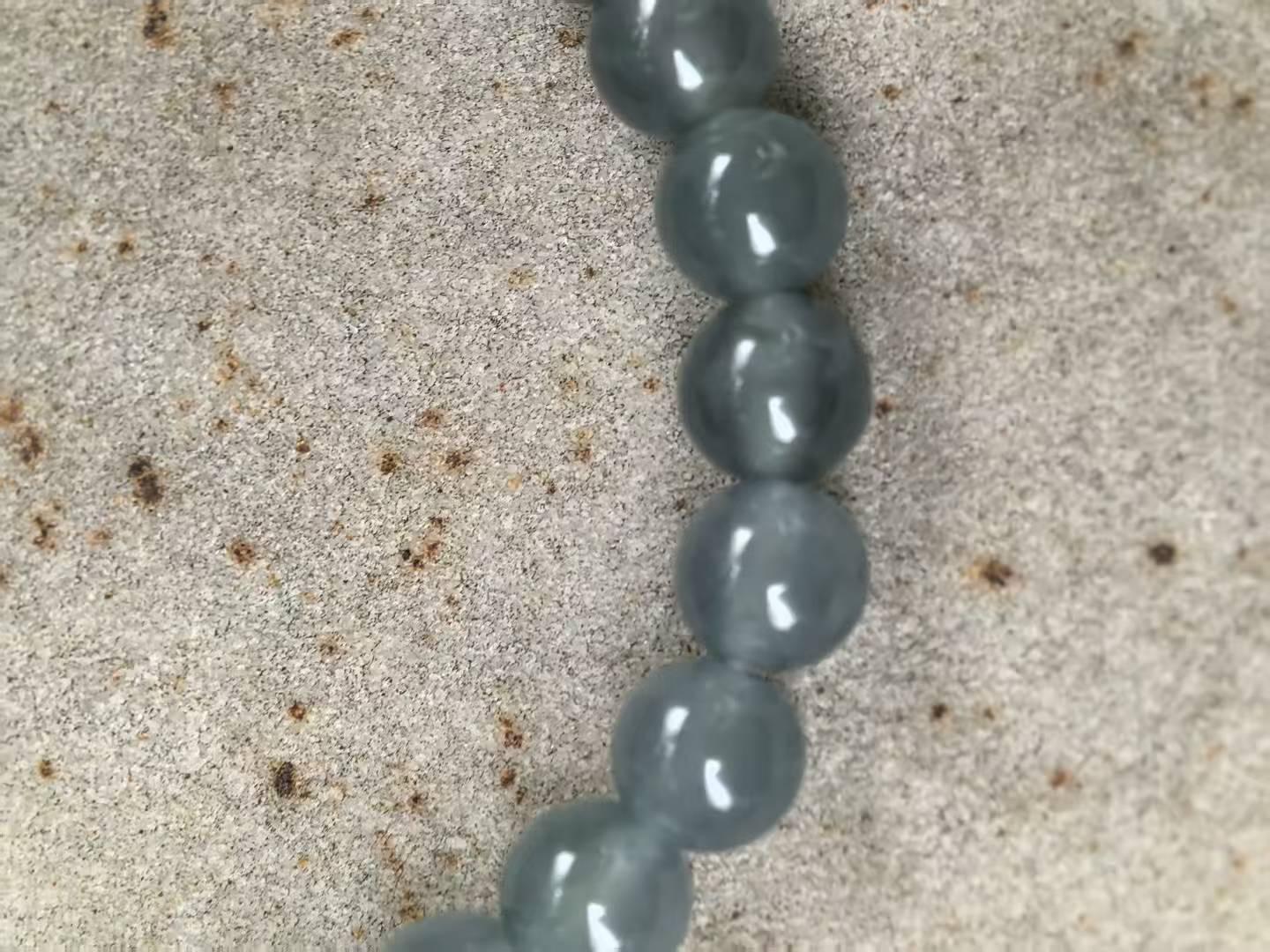 Natural Grade-A Guatemalan Gray-Blue Jadeite Bead Bracelet