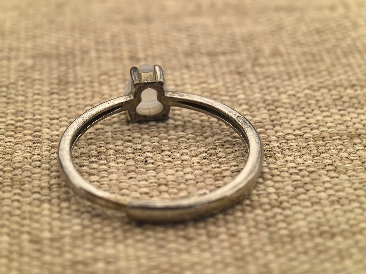 Natural Grade-A Silver-Set Glutinous Icy Hulu (Gourd) Jadeite Ring · Burmese Jadeite