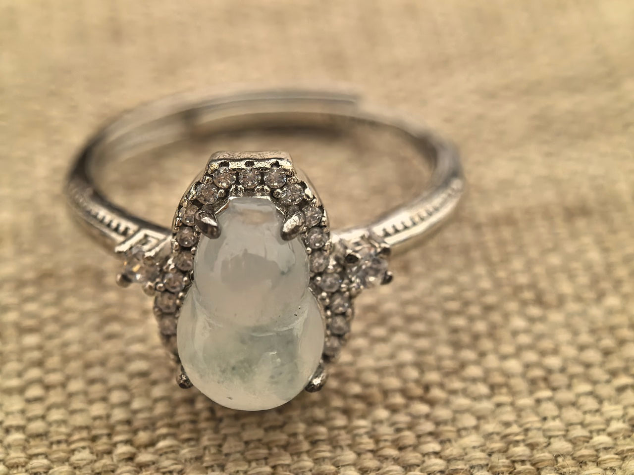 Natural Grade-A Silver-Set Icy Glutinous Gourd (Hulu) Jadeite Ring · Burmese Jadeite
