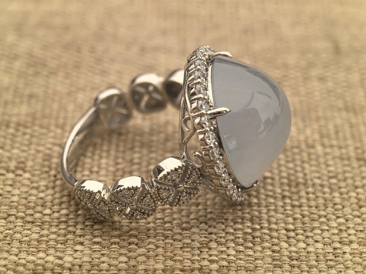 Natural Grade-A Jadeite “Pigeon-Egg” Cabochon Ring – Glutinous-Icy Burmese Jade, Platinum Pt950 Setting