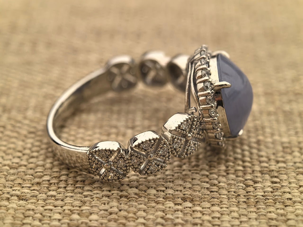 Natural Grade-A Jadeite Lavender Cabochon Ring – Burmese Jade in Platinum Pt950 Setting