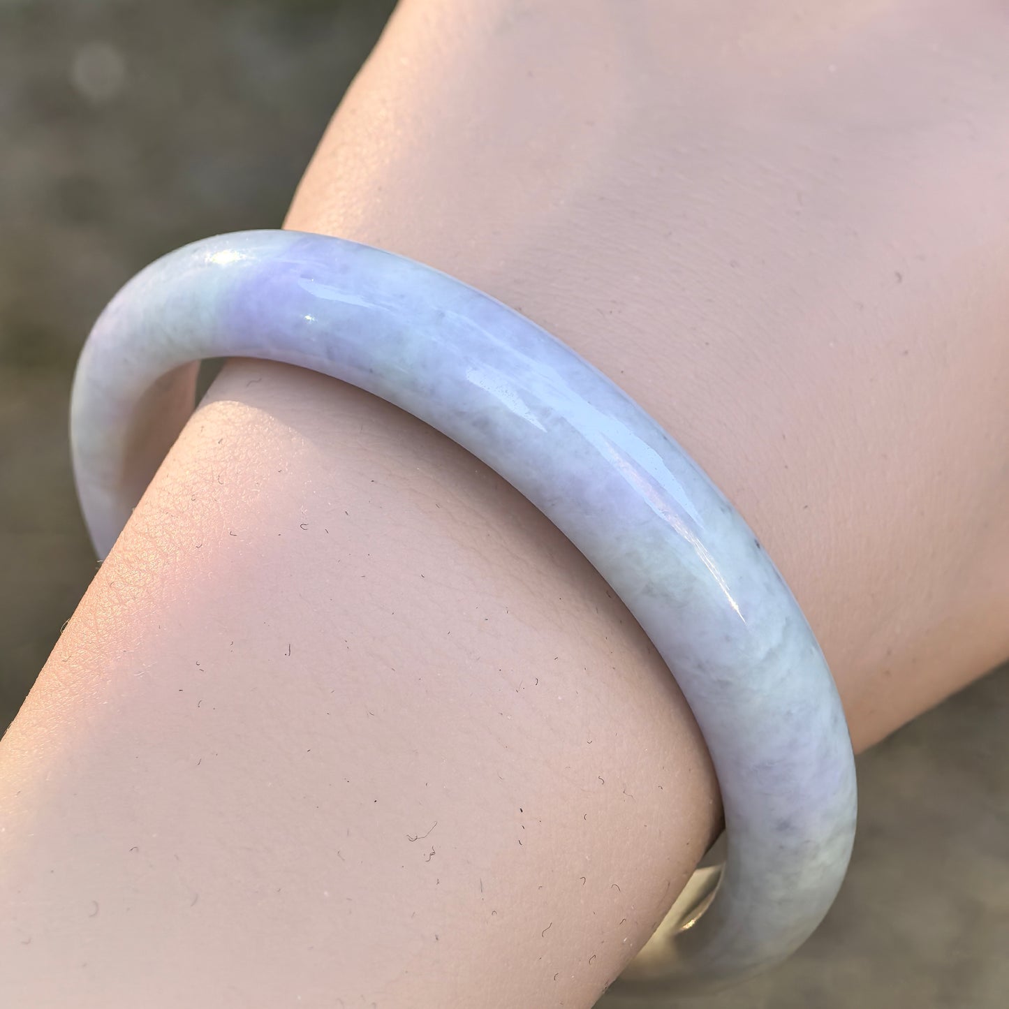 Natural Grade-A Jadeite D-Shape Bangle – Soft Lavender Bean-Glutinous Burmese Jade 59mm