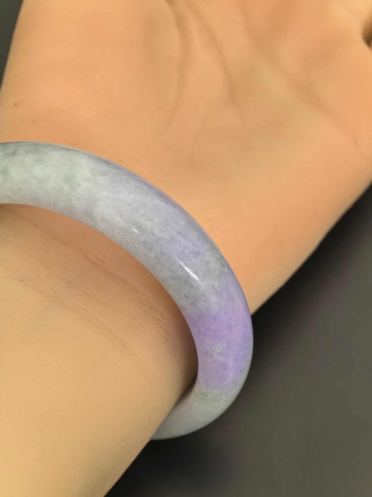 Natural Grade-A Jadeite Bangle – Lavender Section Glutinous Burmese Jade 53mm