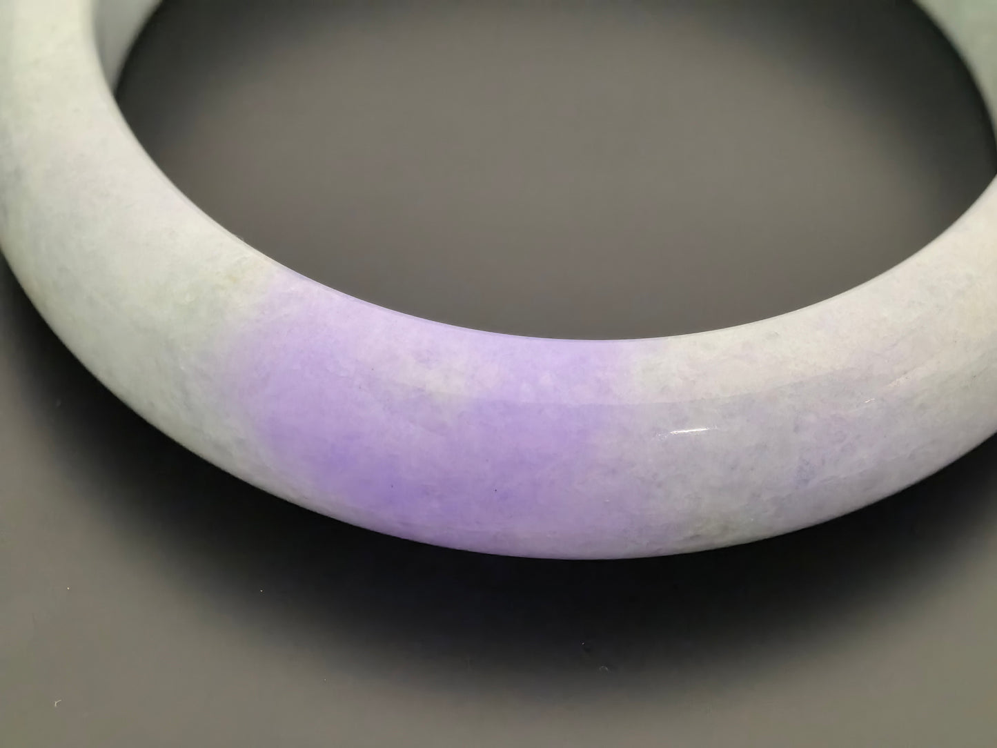 Natural Grade-A Jadeite Bangle – Lavender Section Glutinous Burmese Jade 53mm