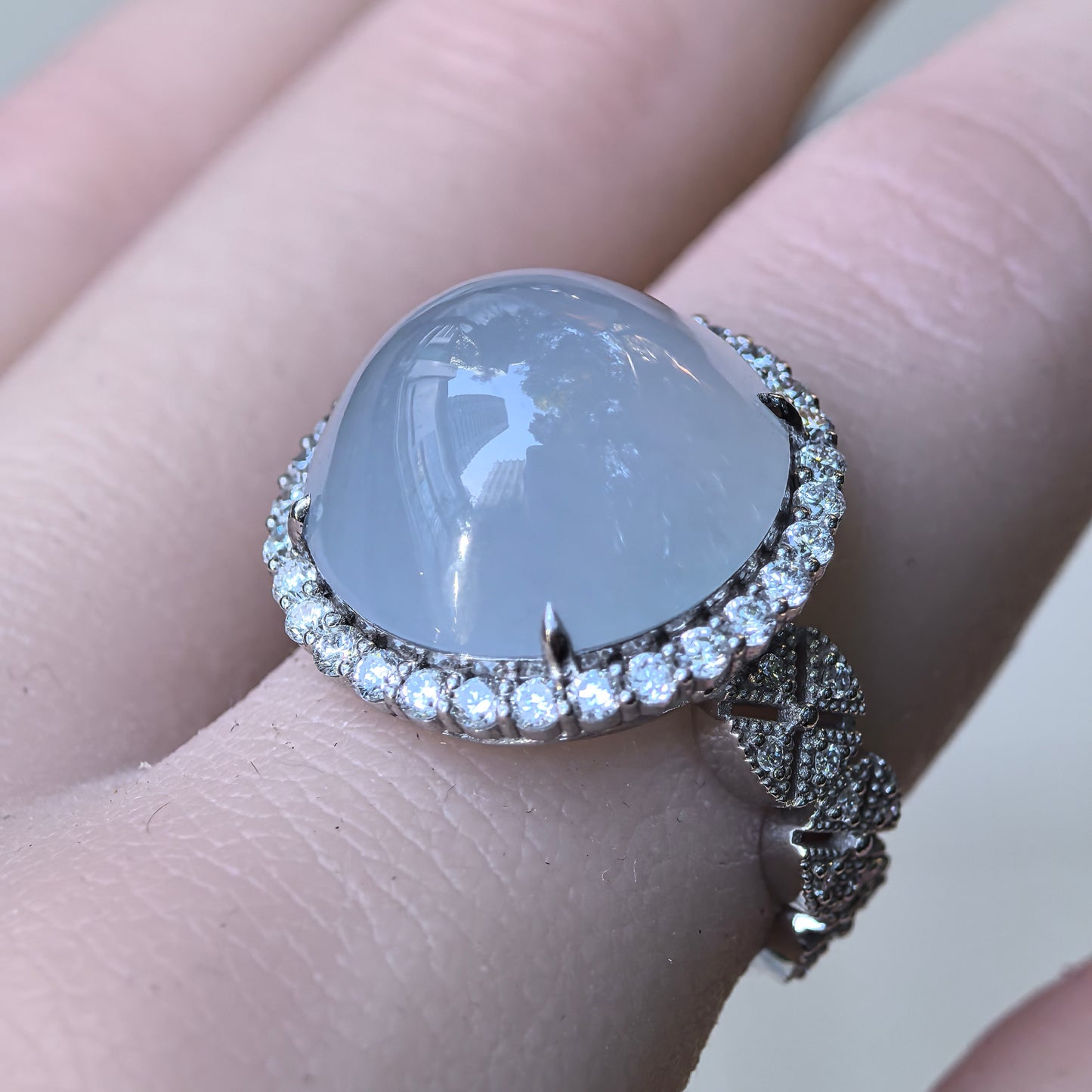 Natural Grade-A Jadeite “Pigeon-Egg” Cabochon Ring – Glutinous-Icy Burmese Jade, Platinum Pt950 Setting