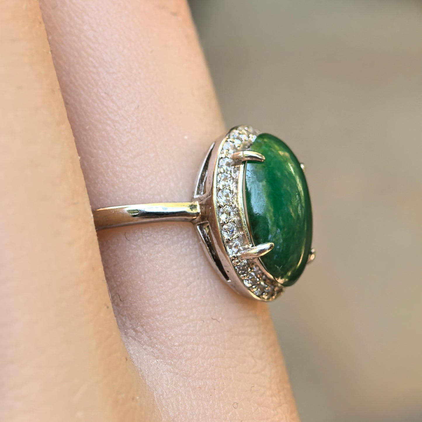 Natural Grade-A Silver-Set Glutinous Icy Oil-Green Jadeite Ring · Burmese Jadeite