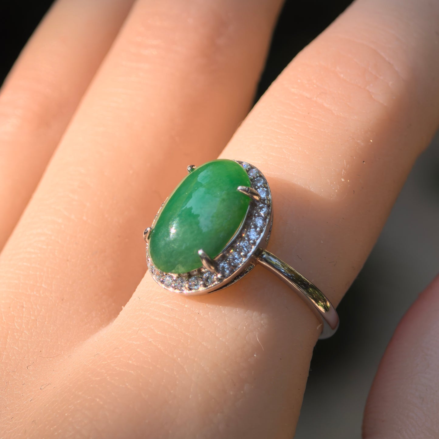 Natural Grade-A Silver-Set Glutinous Icy Oil-Green Jadeite Ring · Burmese Jadeite