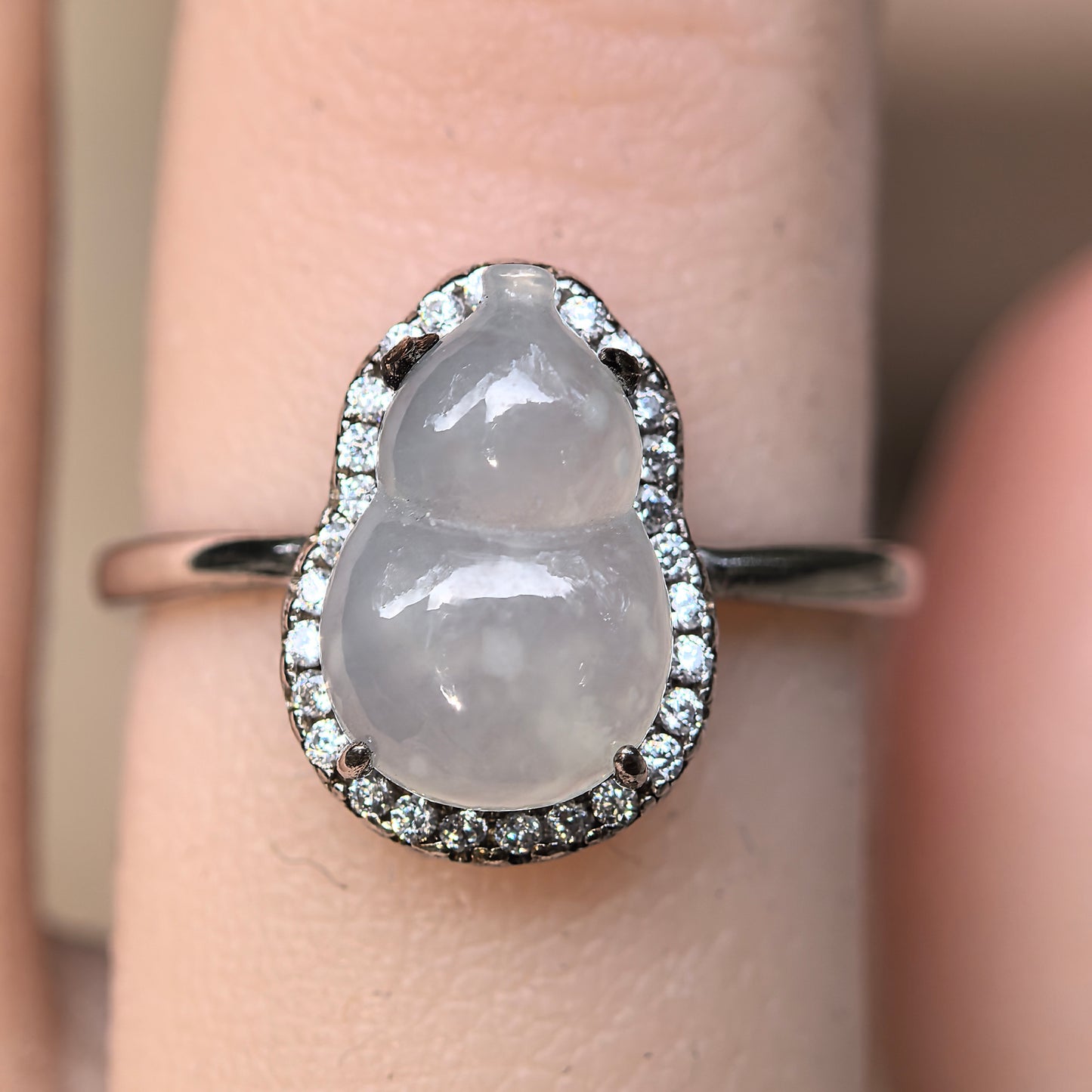 Natural Grade-A Silver-Set Icy Glutinous Gourd (Hulu) Jadeite Ring · Burmese Jadeite