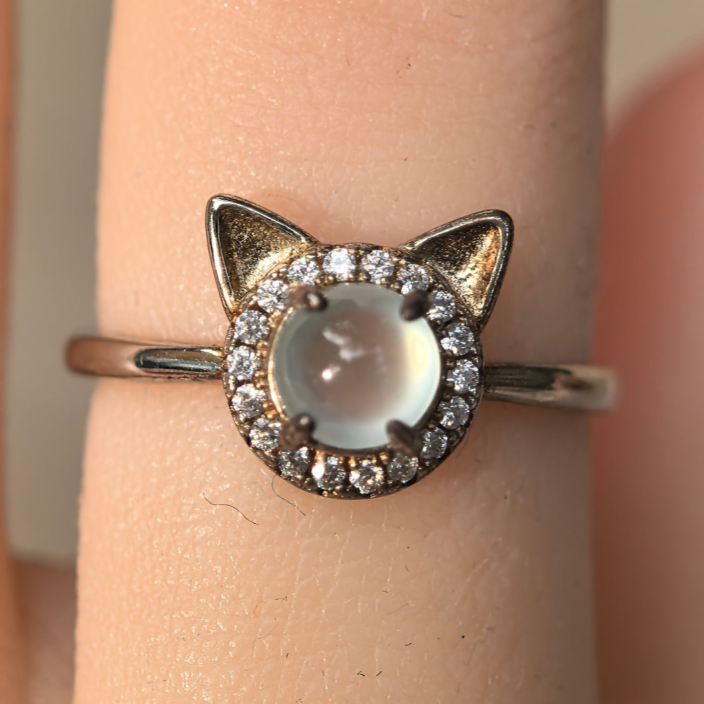 Natural Grade-A Silver-Set Icy White Cat Jadeite Ring · Burmese Jadeite