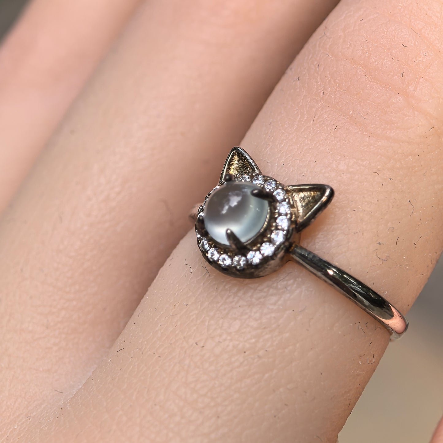 Natural Grade-A Silver-Set Icy White Cat Jadeite Ring · Burmese Jadeite