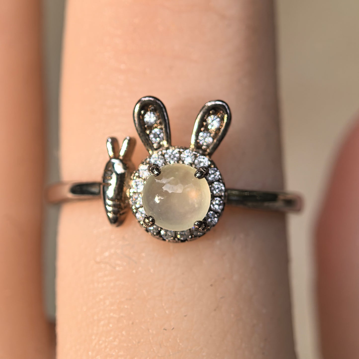 Natural Grade-A Silver-Set Icy White Bunny Jadeite Ring · Burmese Jade