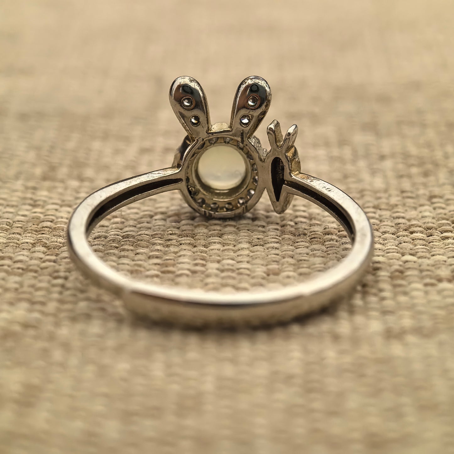 Natural Grade-A Silver-Set Icy White Bunny Jadeite Ring · Burmese Jade