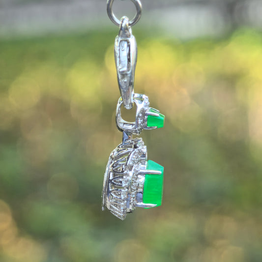 Natural Grade-A Jadeite Imperial Green Teardrop Pendant in 18K Gold with Diamond Halo · Burmese Jade