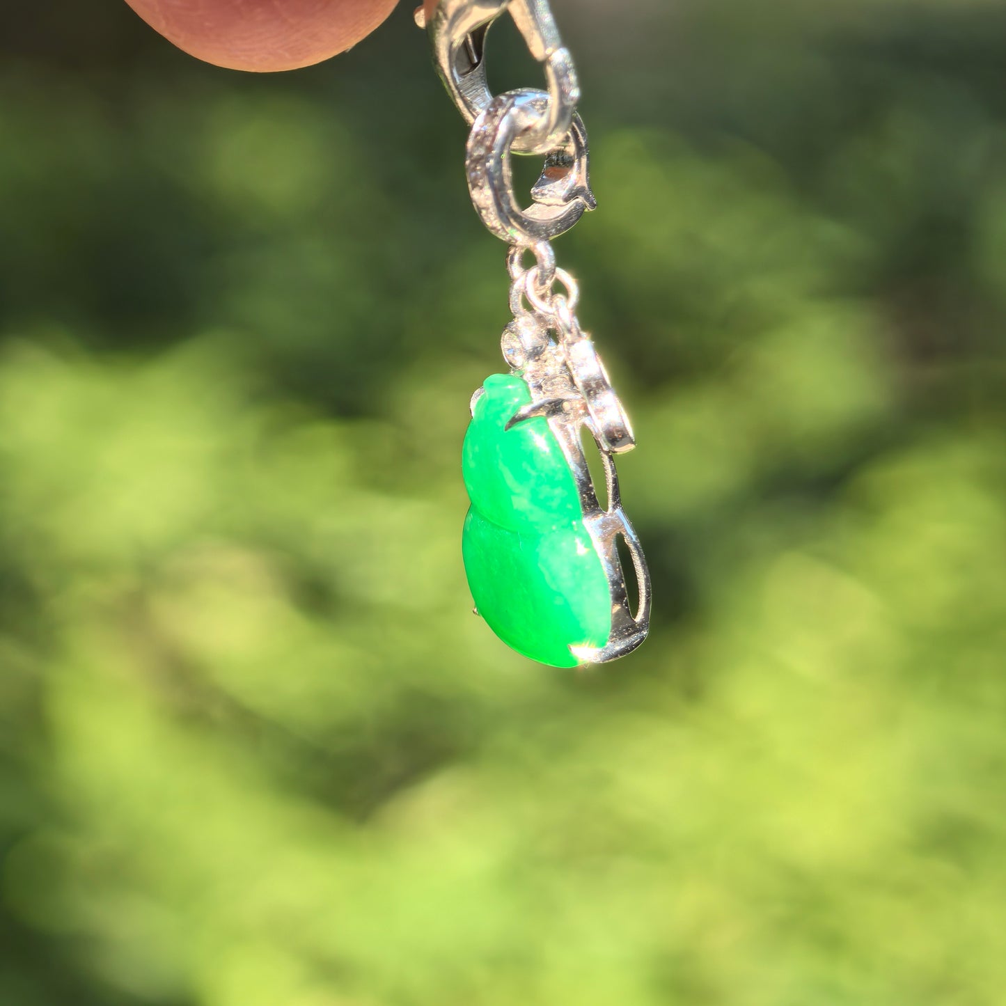 Natural Grade-A Jadeite Glutinous Icy Bright Green Gourd Pendant · Burmese Jade