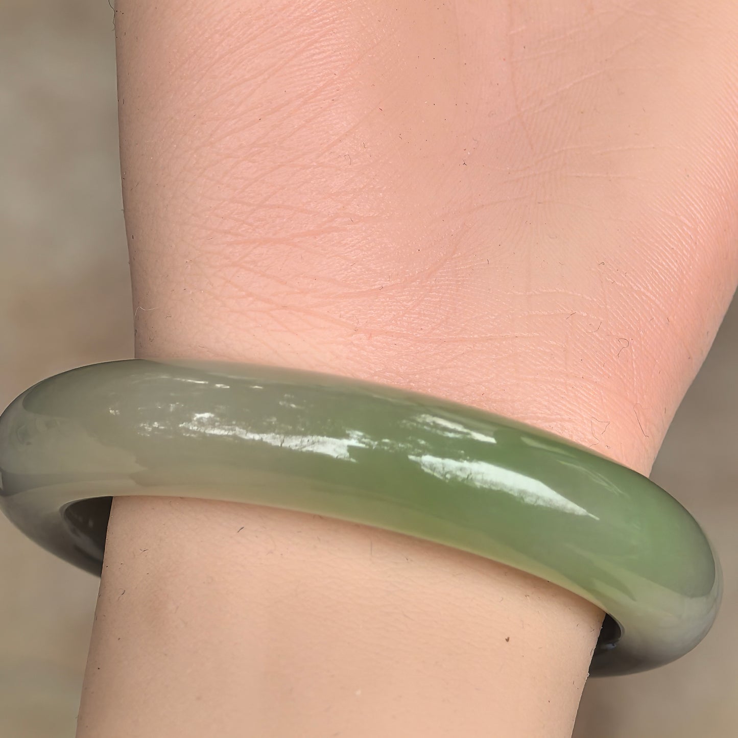 Natural Nephrite Smoky Purple & Celadon Green Two-tone D-shape Bangle · Hetian Jade 54mm