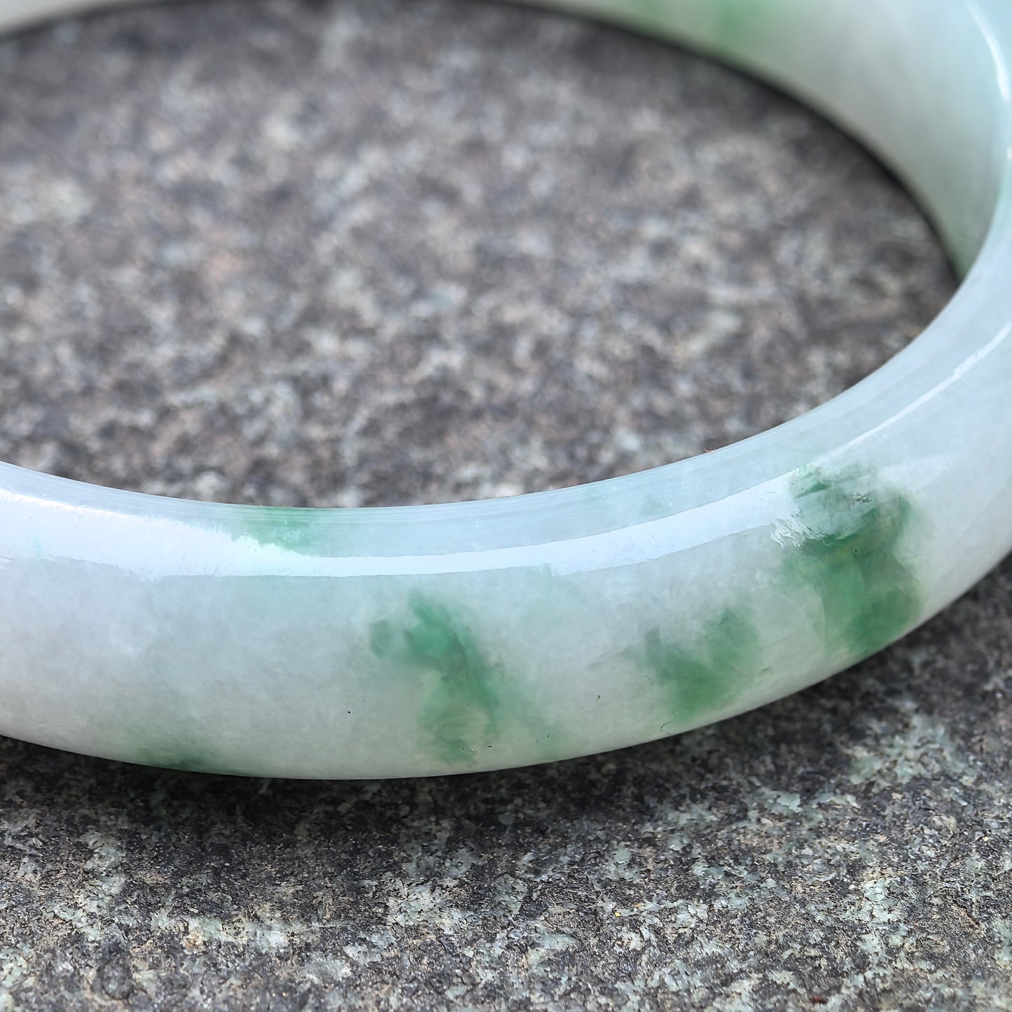Natural Grade-A Jadeite Floating Green Oval Bangle · Burmese Jade 51mm