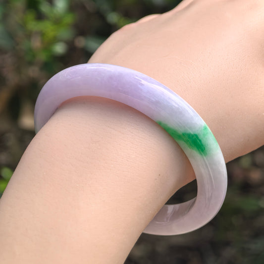 Natural Grade-A Glutinous Light Lavender Jadeite D-shape Bangle with Vivid Green Accent · Burmese Jade 57mm