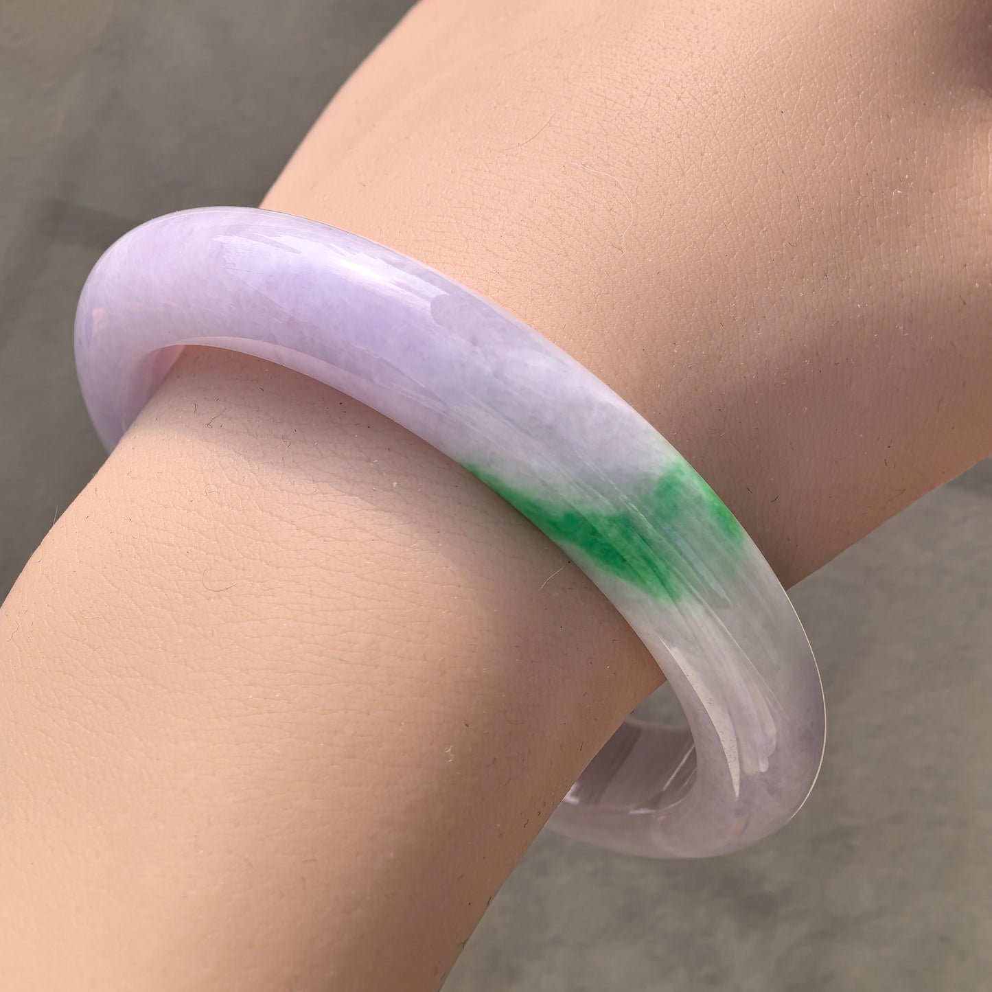 Natural Grade-A Glutinous Light Lavender Jadeite D-shape Bangle with Vivid Green Accent · Burmese Jade 57mm