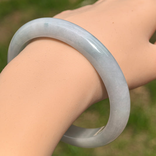 Natural Grade-A Fine Glutinous D-shaped Jadeite Bangle · Burmese Jade 66mm