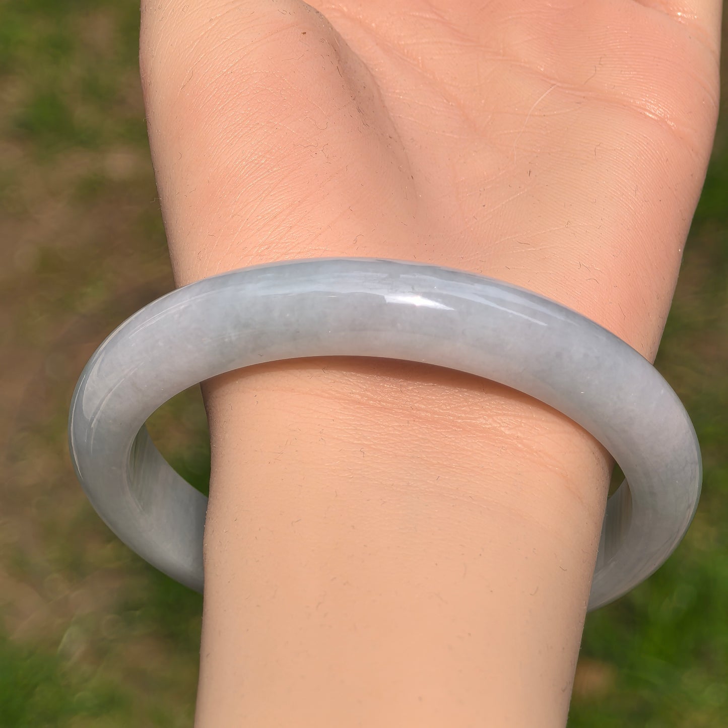 Natural Grade-A Fine Glutinous D-shaped Jadeite Bangle · Burmese Jade 66mm