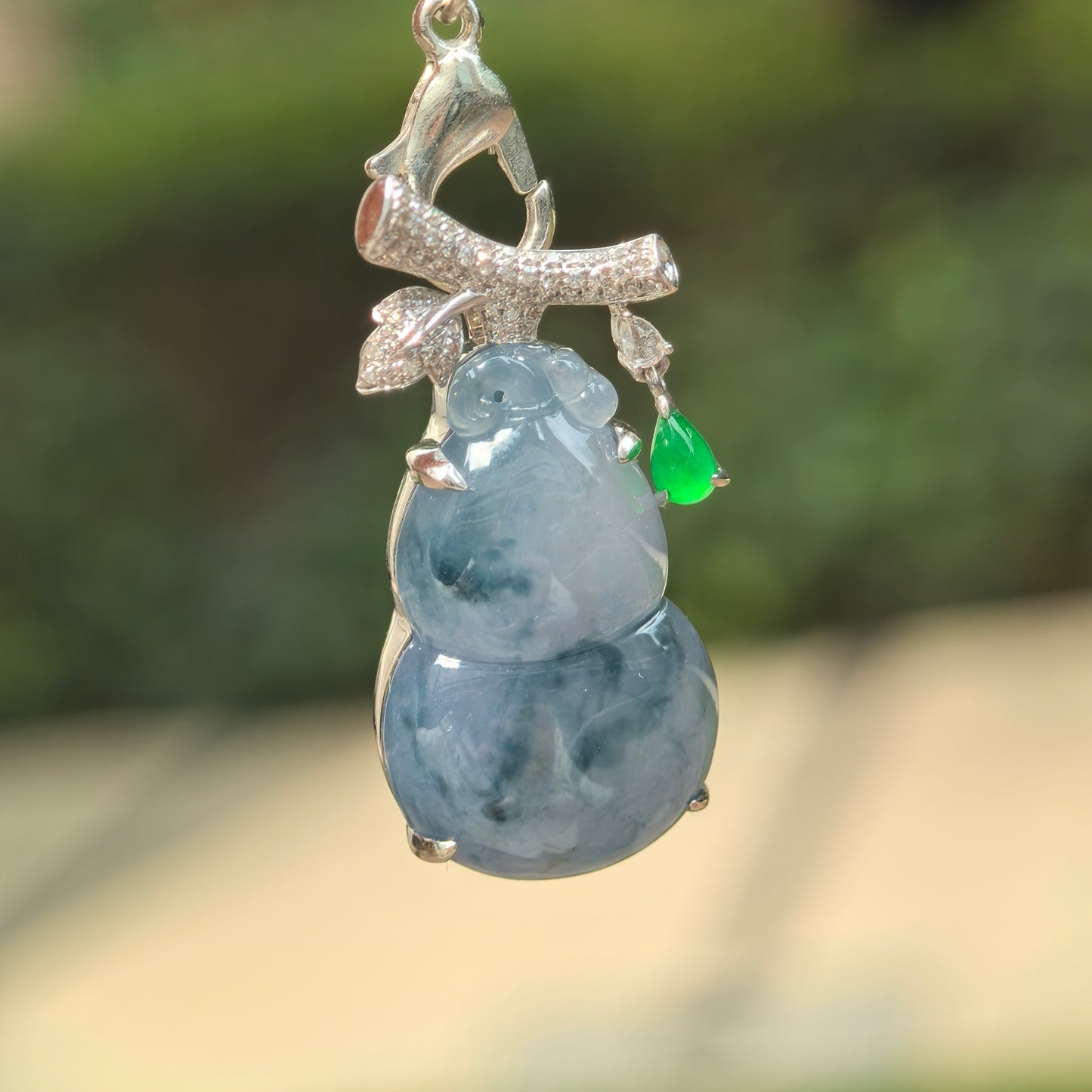 Natural Grade-A 18K Gold-Set Glutinous Icy Blue Lavender Monet Gourd Pendant · Burmese Jade
