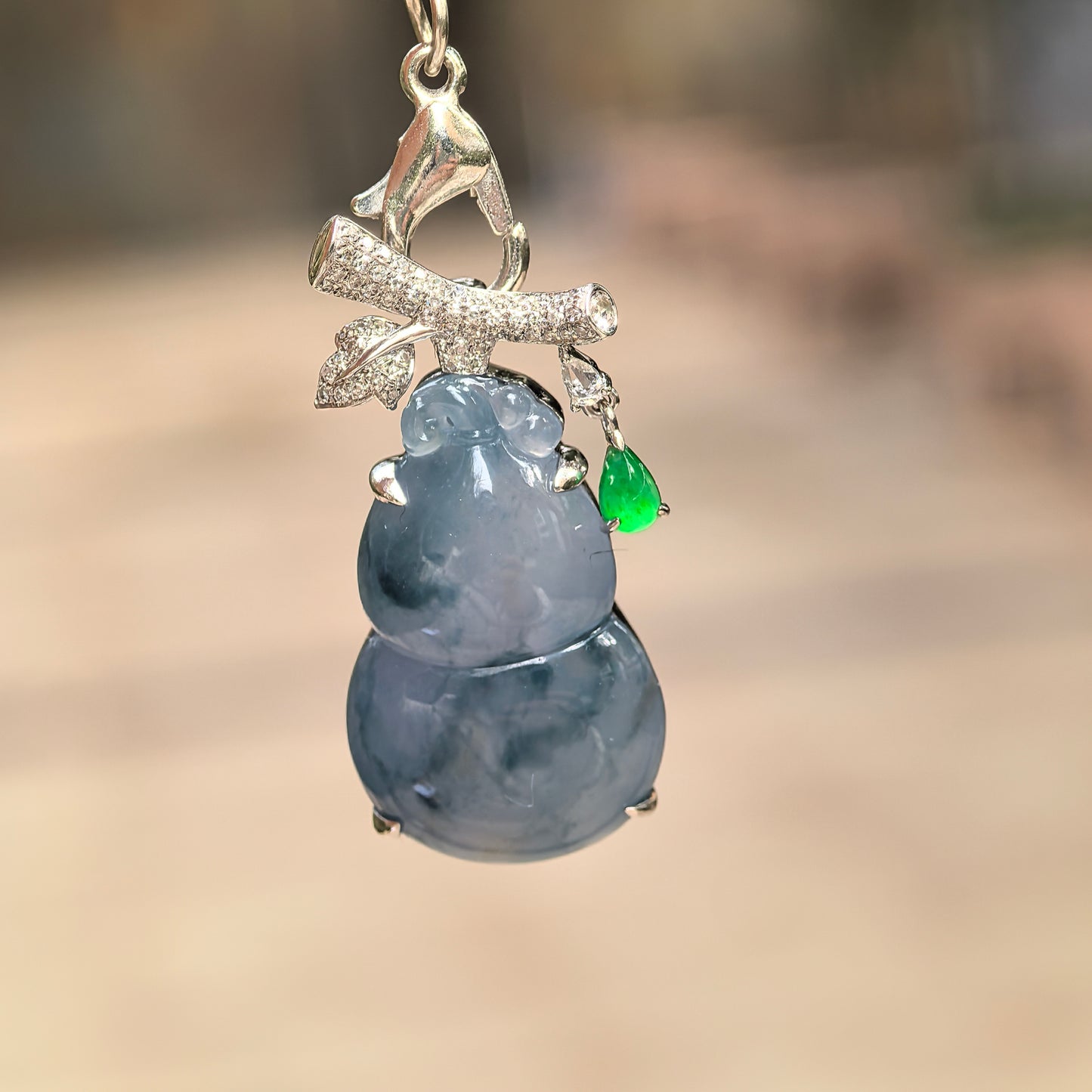 Natural Grade-A 18K Gold-Set Glutinous Icy Blue Lavender Monet Gourd Pendant · Burmese Jade