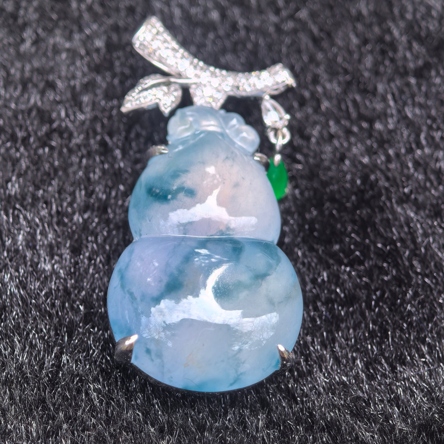 Natural Grade-A 18K Gold-Set Glutinous Icy Blue Lavender Monet Gourd Pendant · Burmese Jade