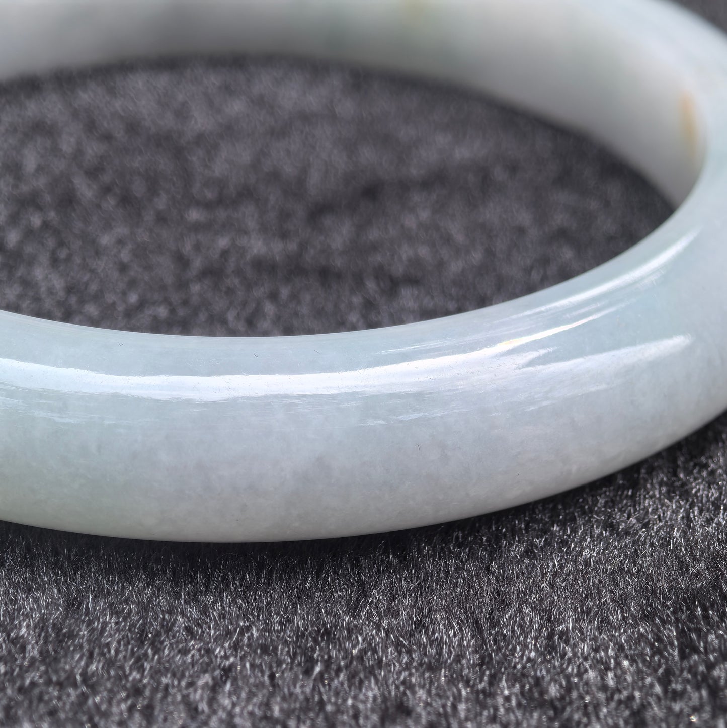 Natural Grade-A Fine Glutinous D-shaped Jadeite Bangle · Burmese Jade 66mm