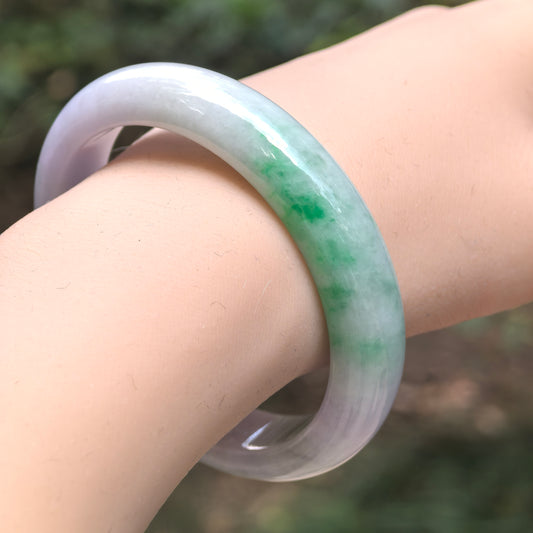 Natural Grade-A Glutinous Lavender Green D-Shape Jadeite Bangle · Burmese Jade 54mm