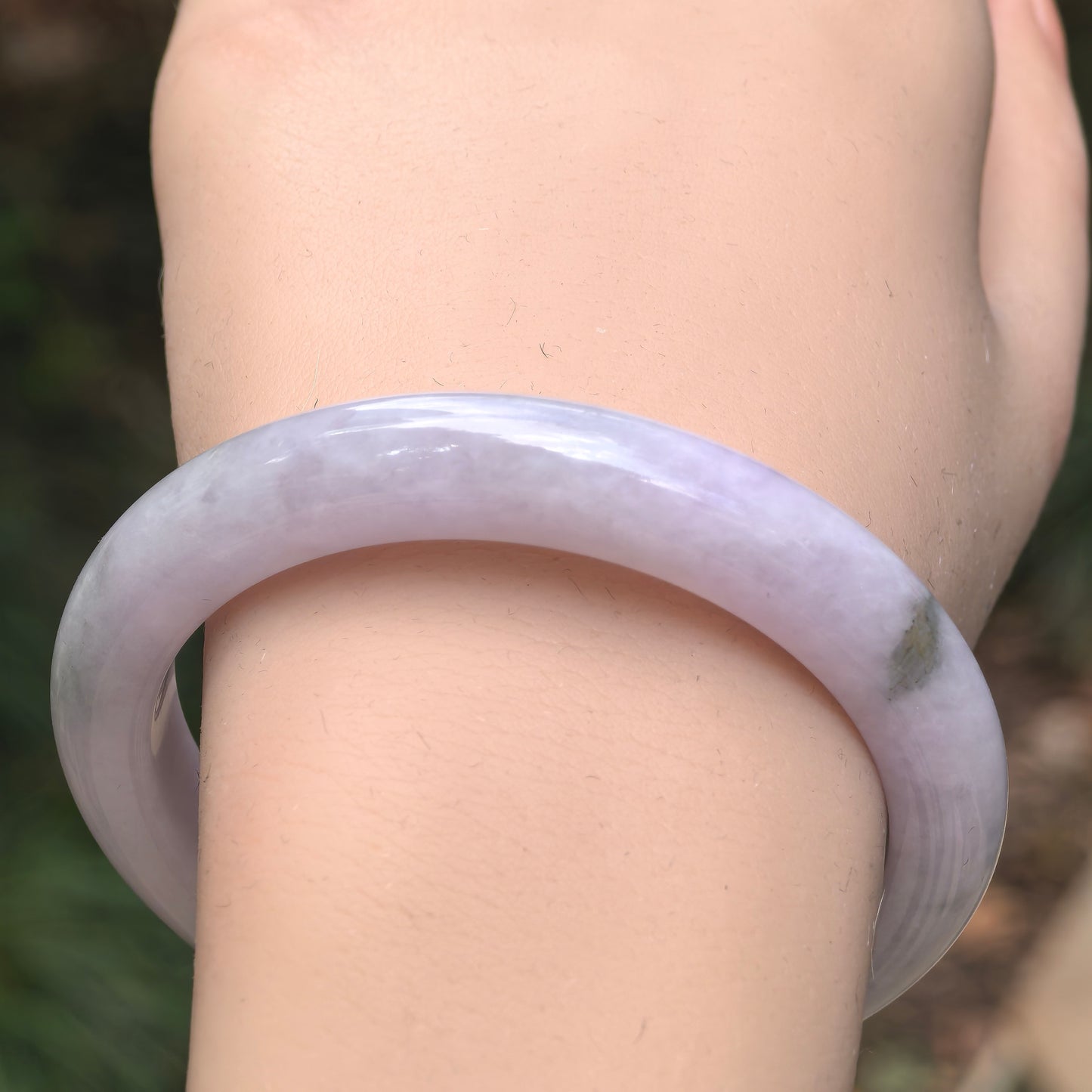 Natural Grade-A Glutinous Light Lavender Jadeite D-shape Bangle · Burmese Jade 54mm