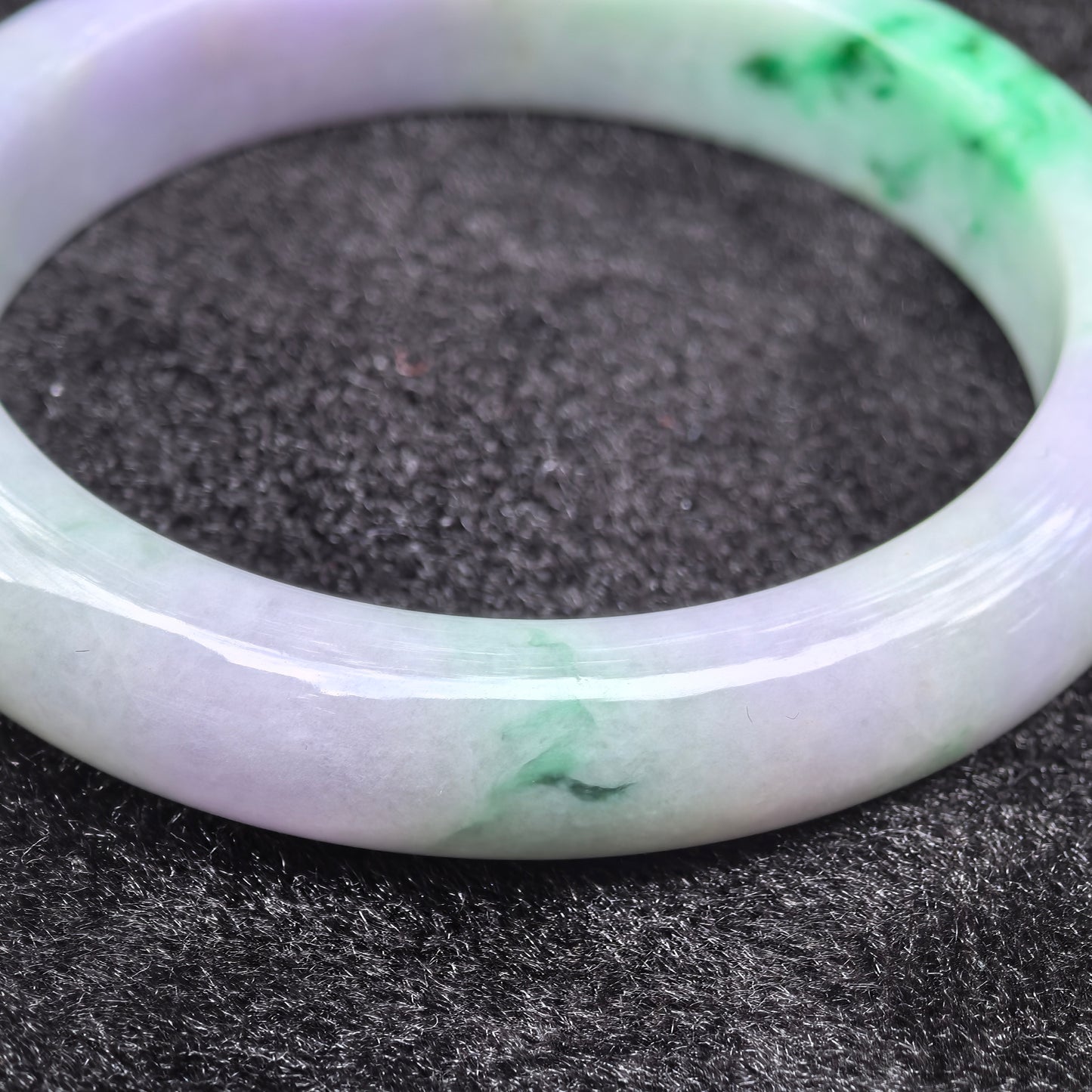 Natural Grade-A Glutinous Lavender Green D-Shape Jadeite Bangle · Burmese Jade 60mm