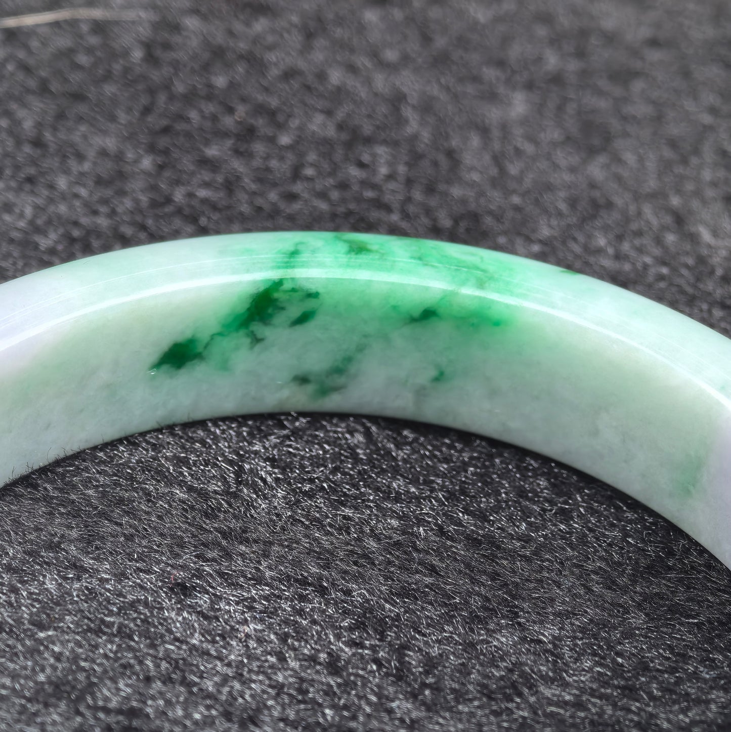 Natural Grade-A Glutinous Lavender Green D-Shape Jadeite Bangle · Burmese Jade 60mm