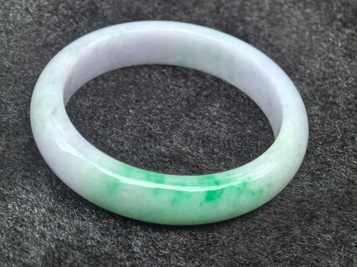 Natural Grade-A Glutinous Lavender Green D-Shape Jadeite Bangle · Burmese Jade 54mm