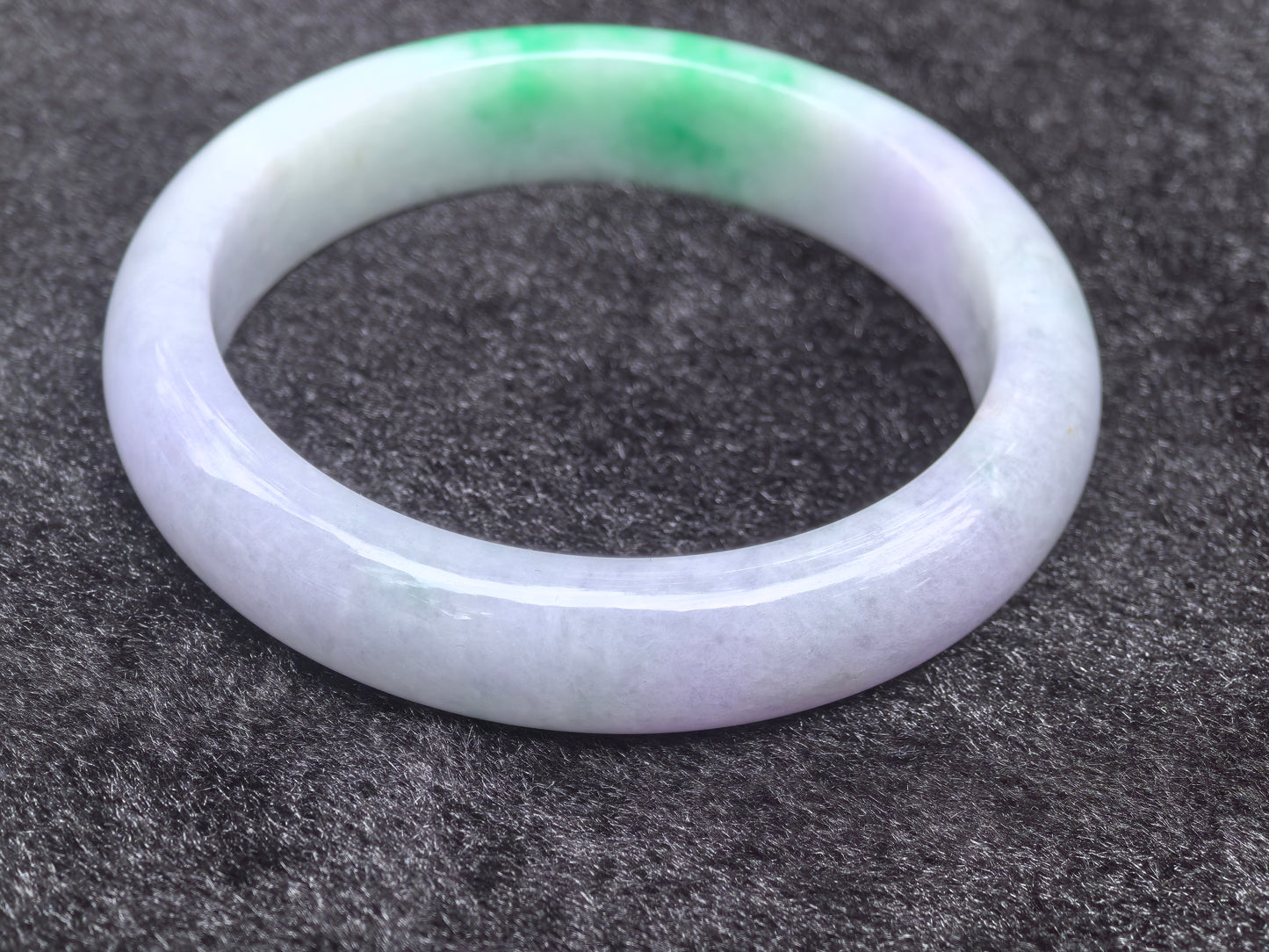 Natural Grade-A Glutinous Lavender Green D-Shape Jadeite Bangle · Burmese Jade 54mm