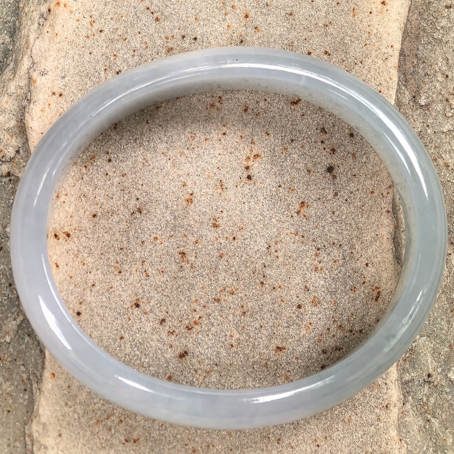 Natural Grade-A Glutinous Icy Light Green Oval Jadeite Bangle · Burmese Jade 51mm