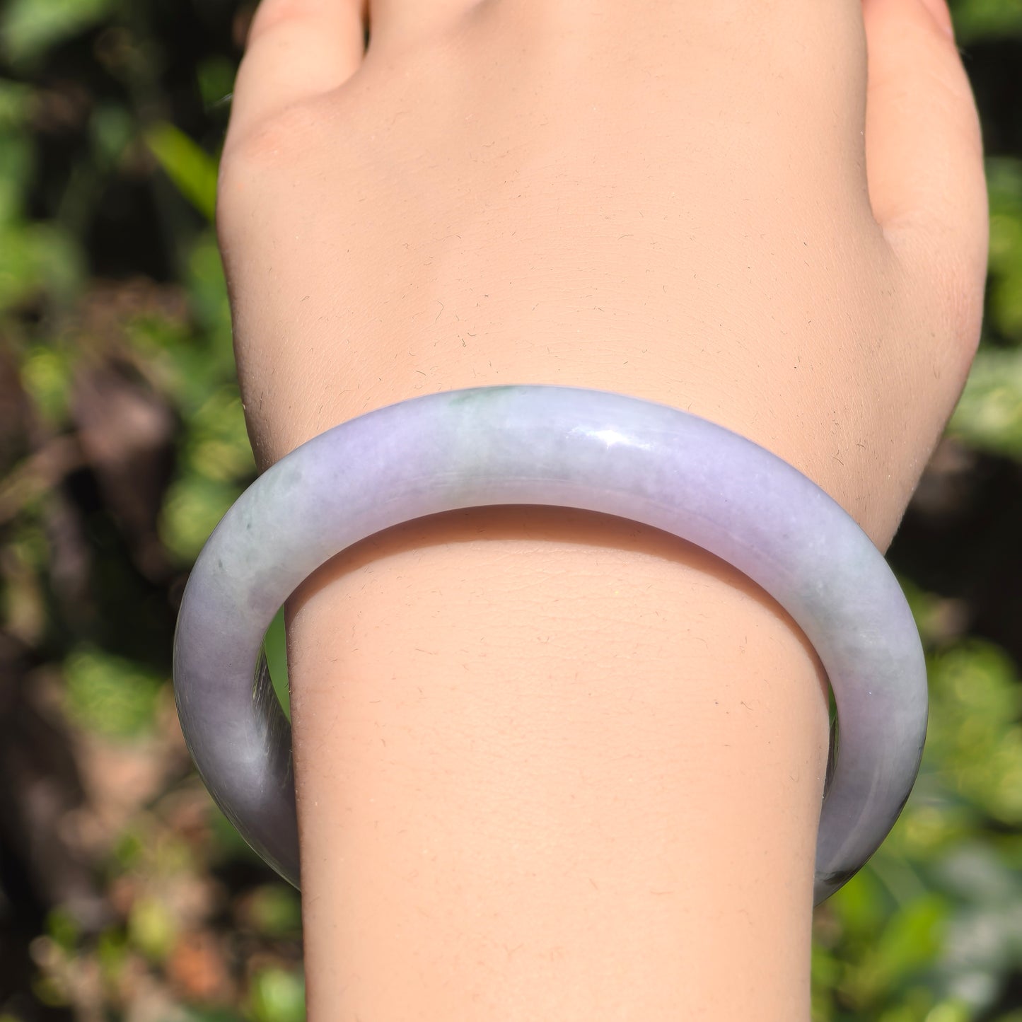 Natural Grade-A Glutinous Light Lavender Jadeite Bangle with Dark Green Floating Patches · Burmese Jade 55mm
