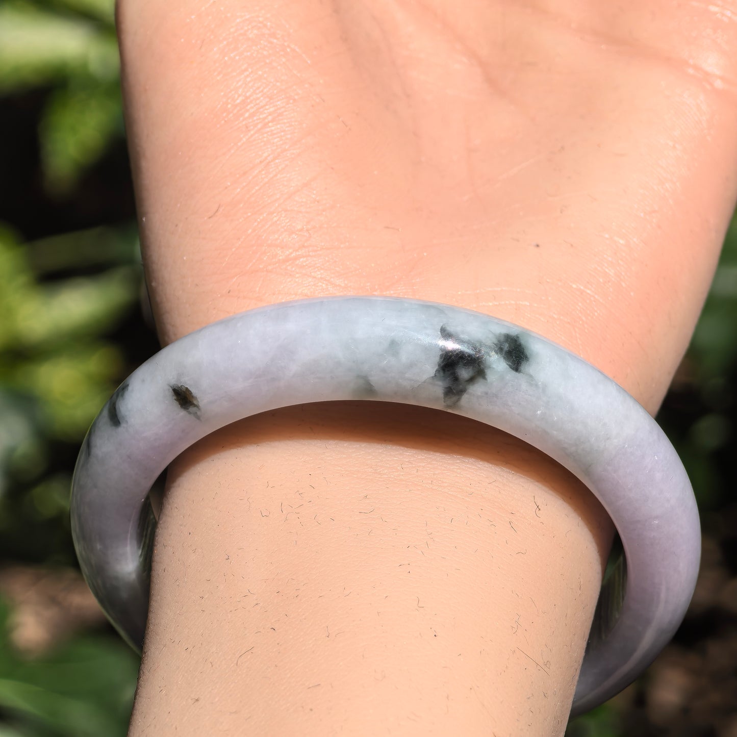 Natural Grade-A Glutinous Light Lavender Jadeite Bangle with Dark Green Floating Patches · Burmese Jade 55mm