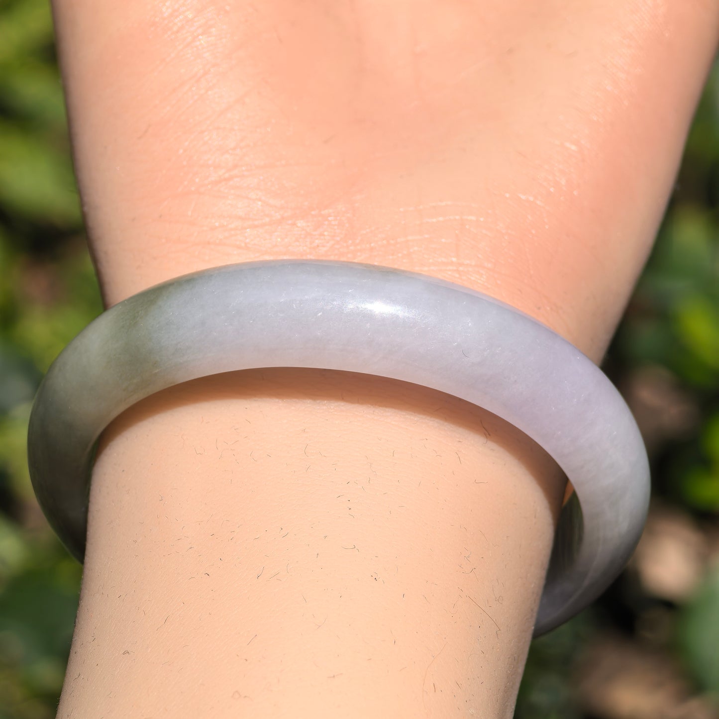 Natural Grade-A Glutinous Light Lavender & Olive Green Jadeite Oval Bangle · Burmese Jade 50mm