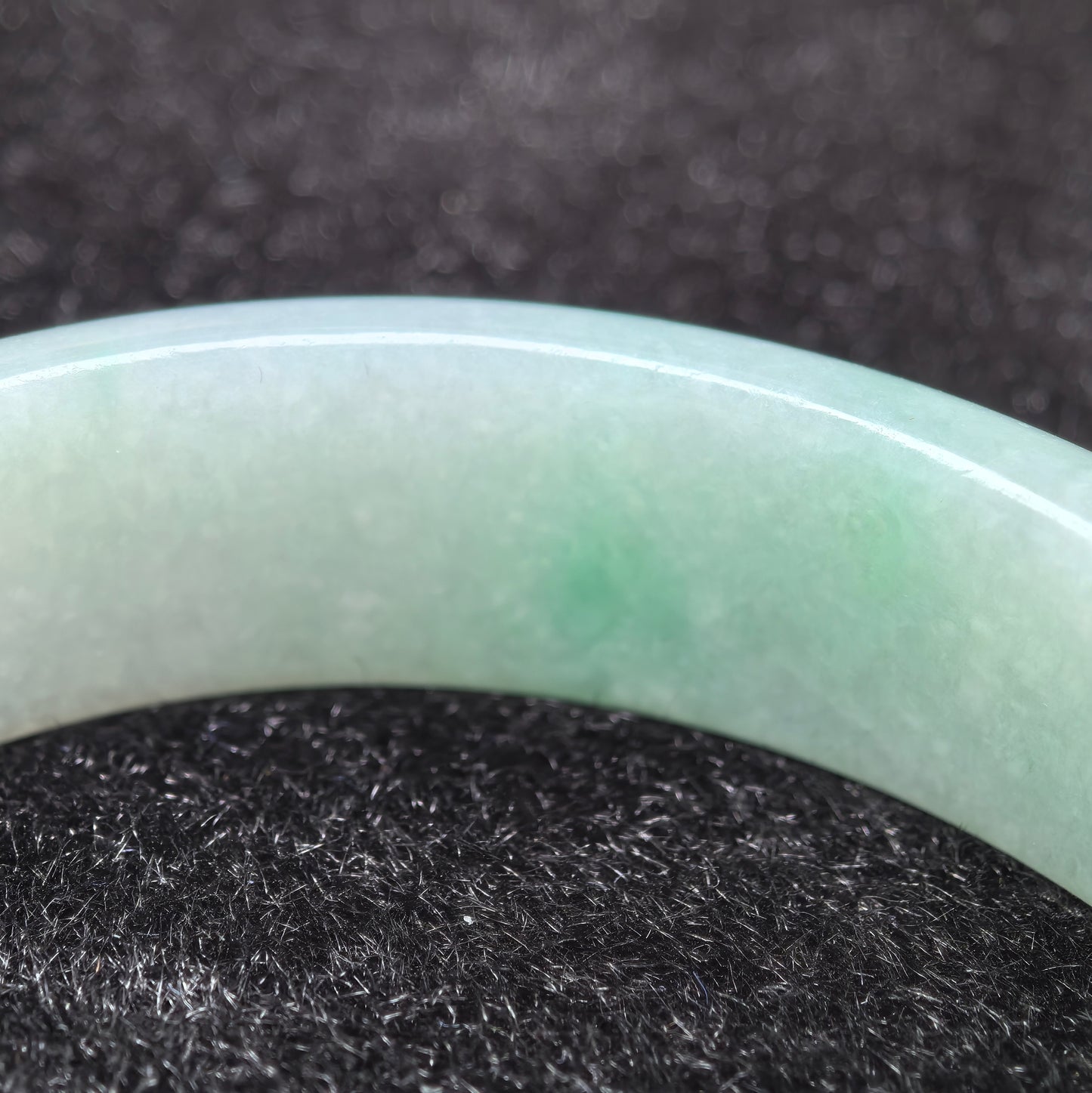 Natural Grade-A Jadeite Glutinous White-Base Green Oval Bangle · Burmese Jade 53mm