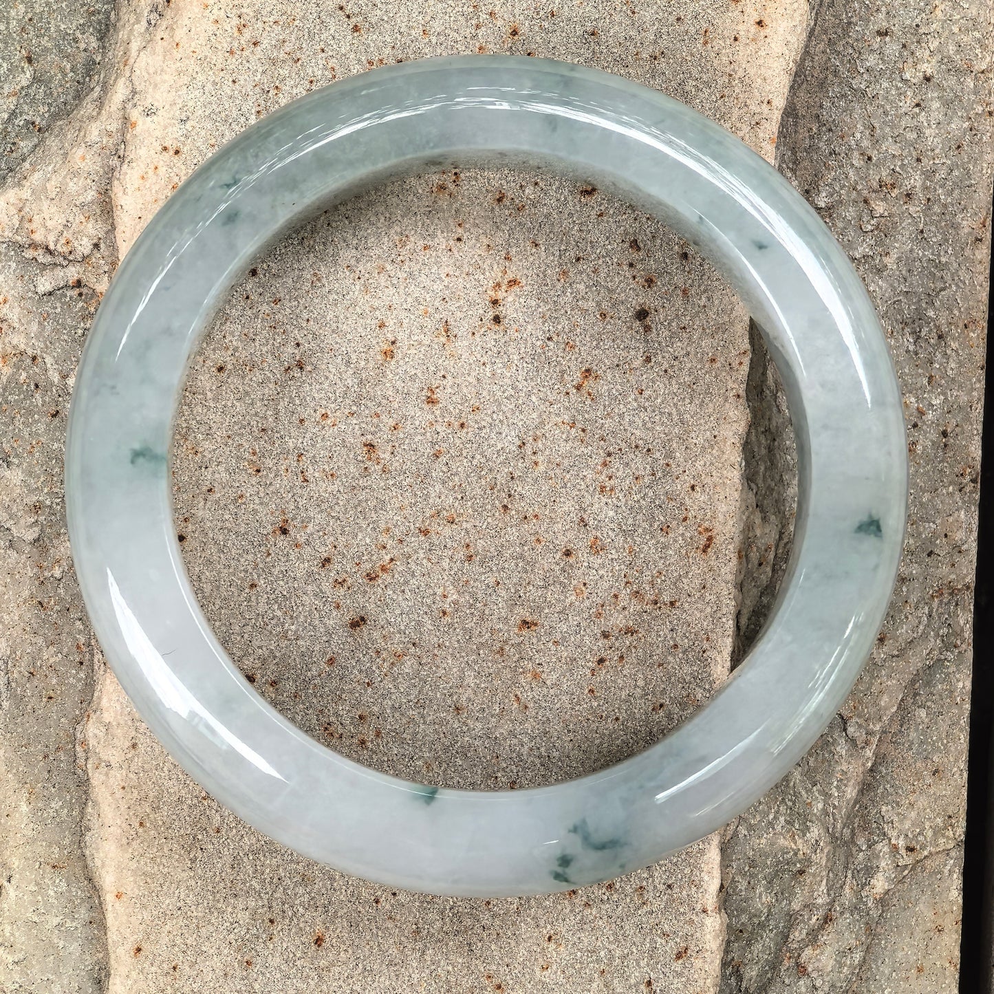 Natural Grade-A Glutinous Icy Light Green Jadeite Bangle with Blue Floating Flowers · Burmese Jade 55mm