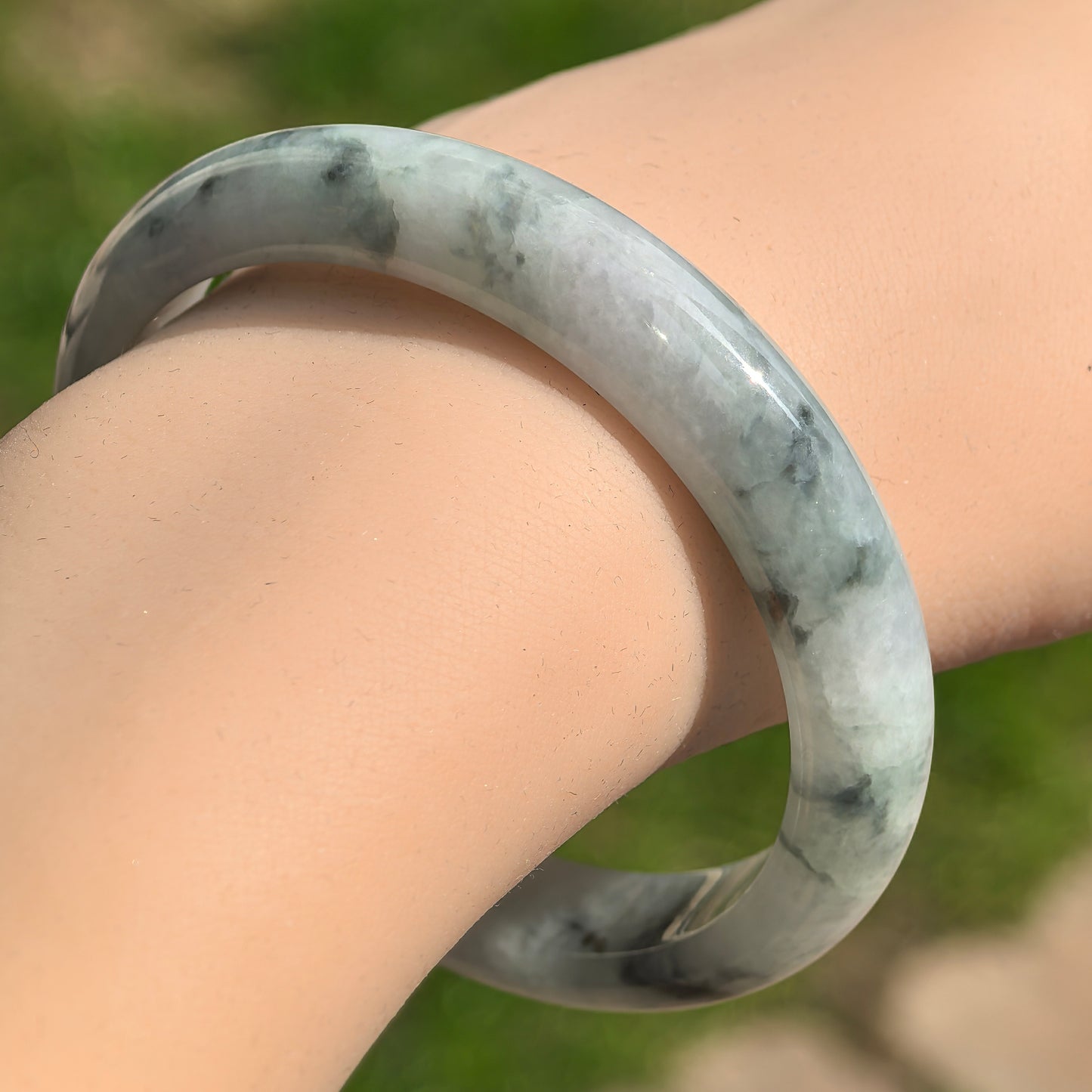 Natural Grade-A Glutinous Light Green Jadeite Bangle · Burmese Jade 57mm