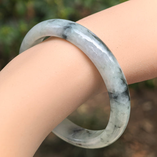 Natural Grade-A Glutinous Light Green Jadeite Bangle · Burmese Jade 57mm