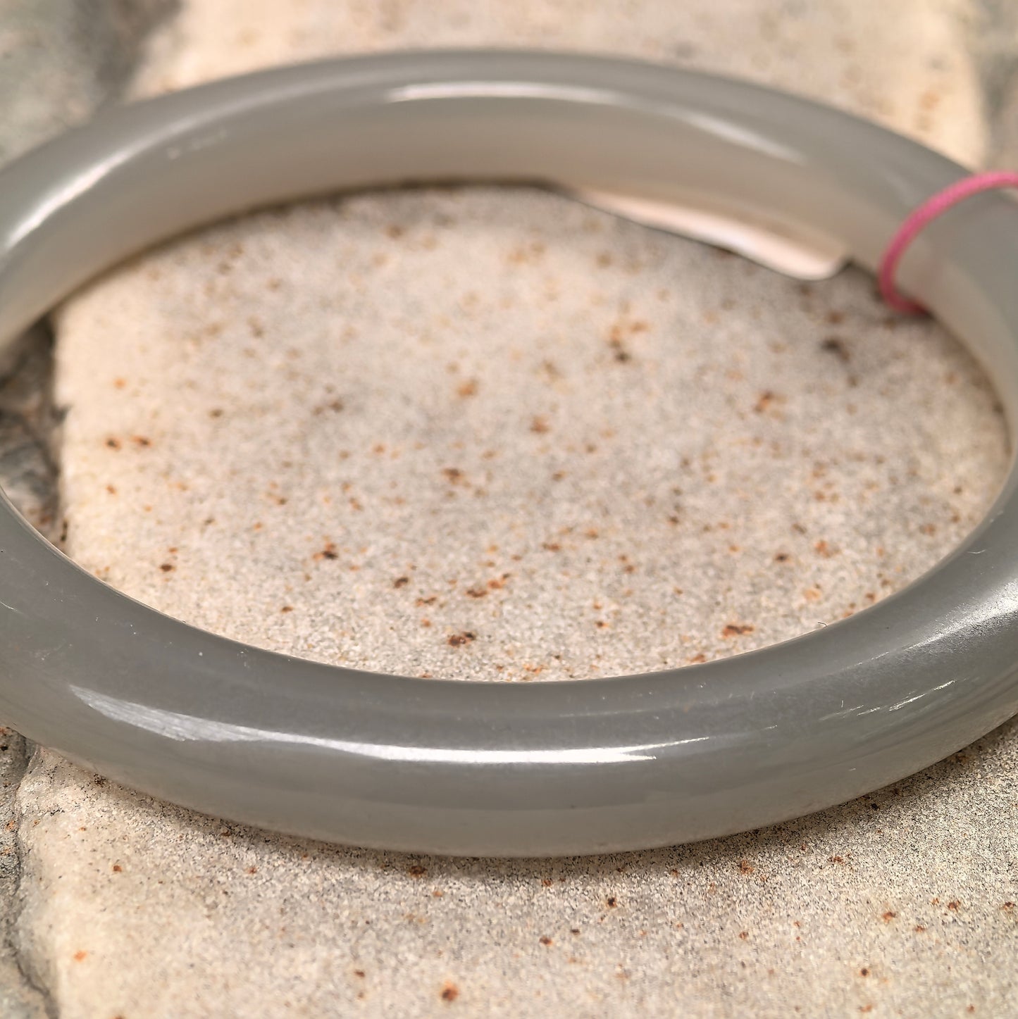 Natural Nephrite Light Smoky Lavender Slim Bangle · Hetian Jade 58.5mm