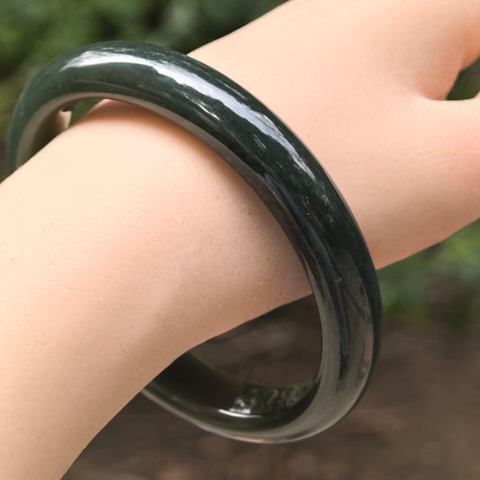 Natural Nephrite Deep Dark Green D-Shape Bangle · Hetian Jade