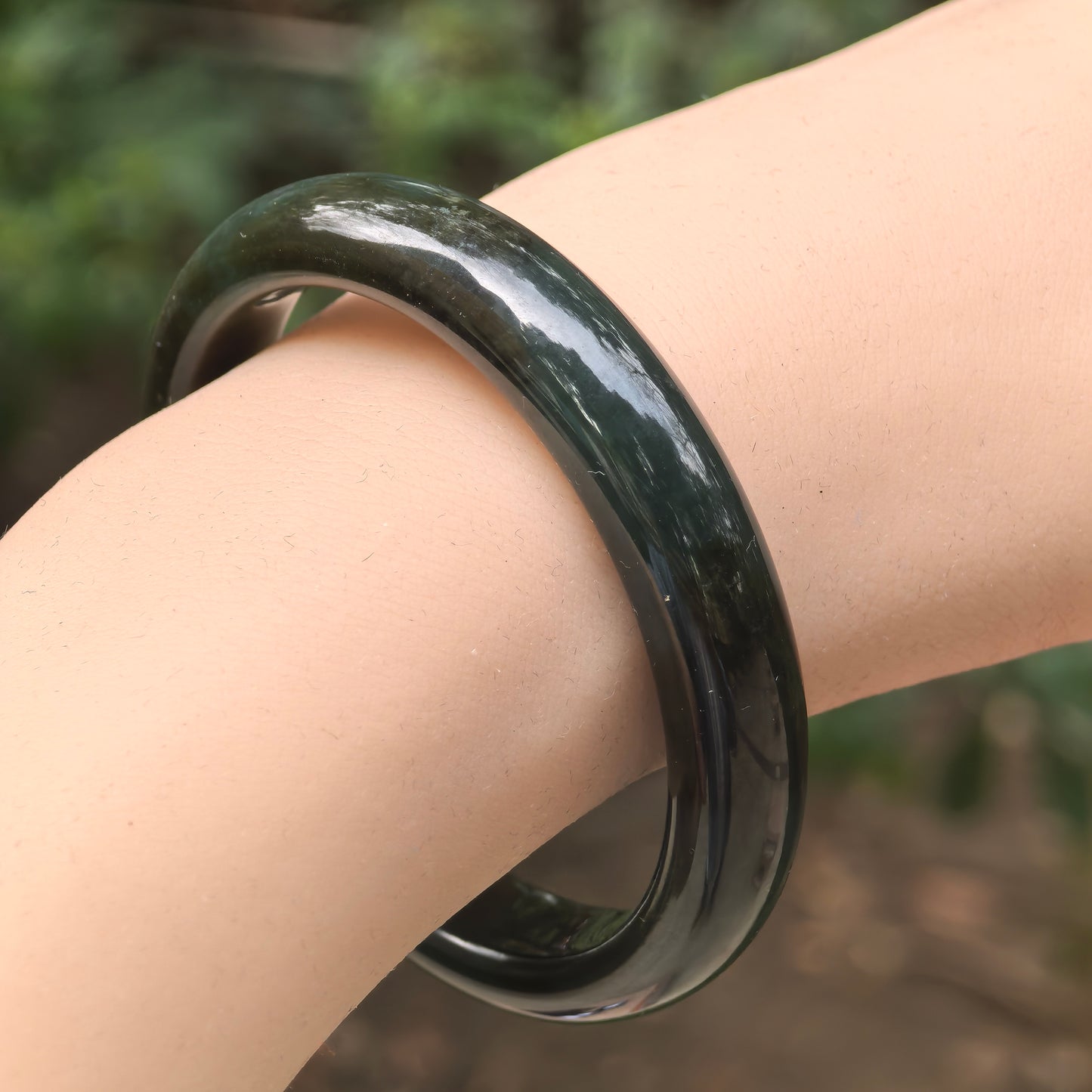 Natural Nephrite Deep Dark Green D-Shape Bangle · Hetian Jade