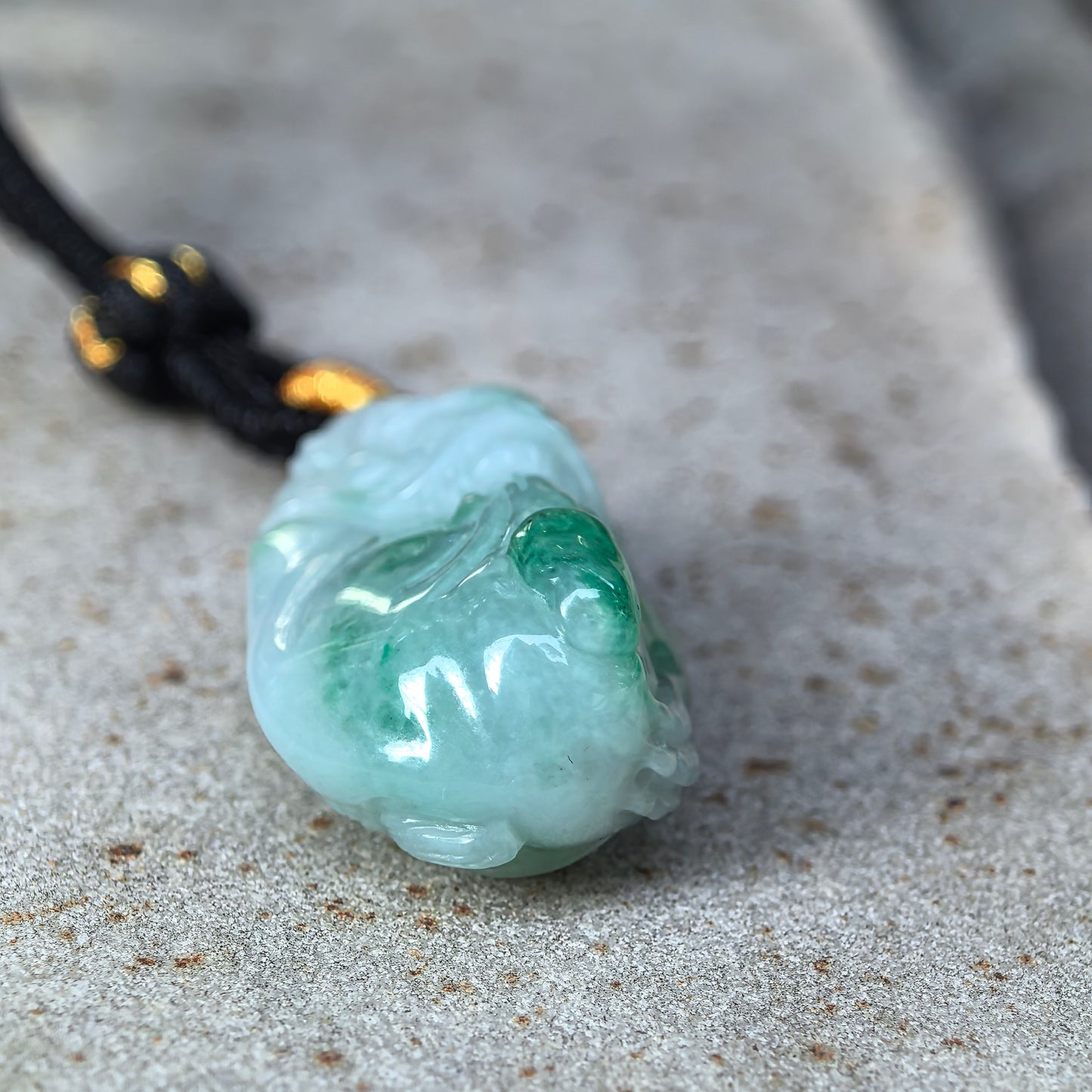 Natural Grade-A Jadeite Glutinous White-and-Green Dragon Head Pendant · Burmese Jade