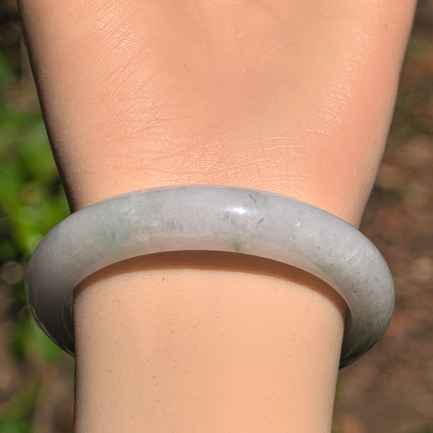 Natural Grade-A Jadeite Glutinous Black-and-Green D-Shape Bangle · Burmese Jade 51mm