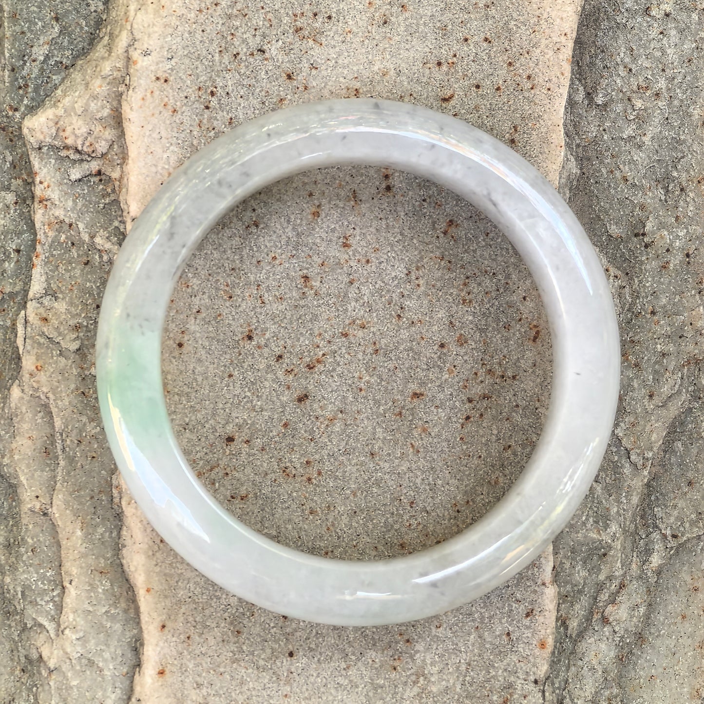 Natural Grade-A Jadeite Glutinous Black-and-Green D-Shape Bangle · Burmese Jade 51mm